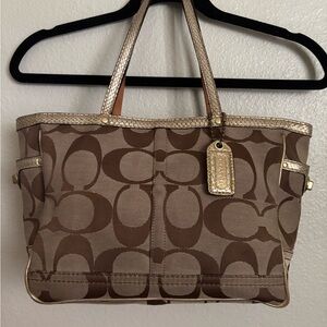 Vintage Coach Tan and Gold Signature Tote